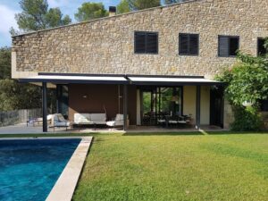 Instal-lació tendals a L'Armentera